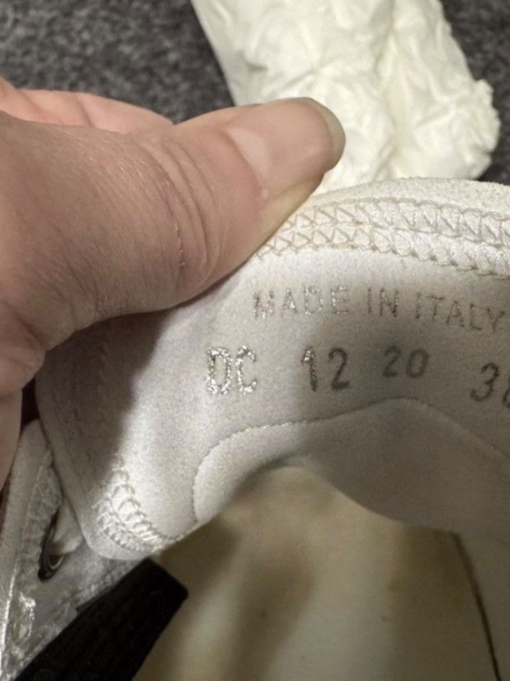 Dior B23 Low Top sneakers in white and black - Picture 7 of 7